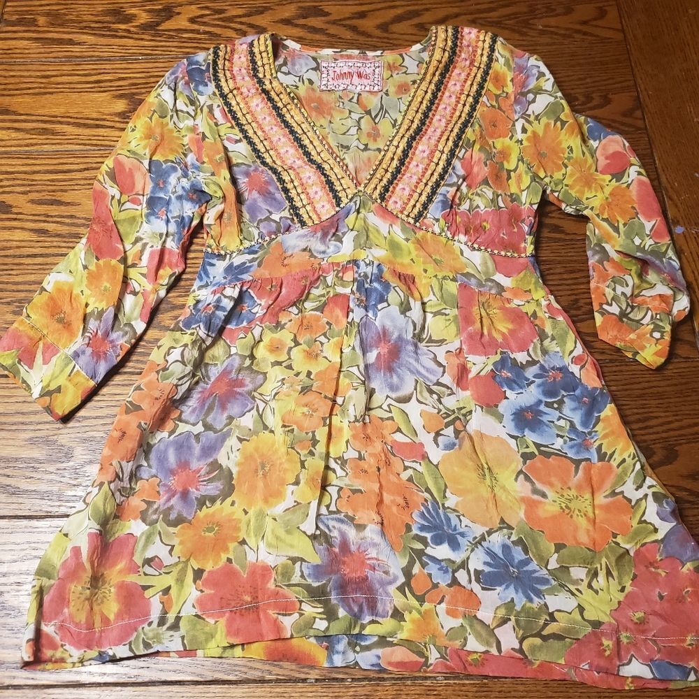 Johnny Was floral v neck silk blouse  size…